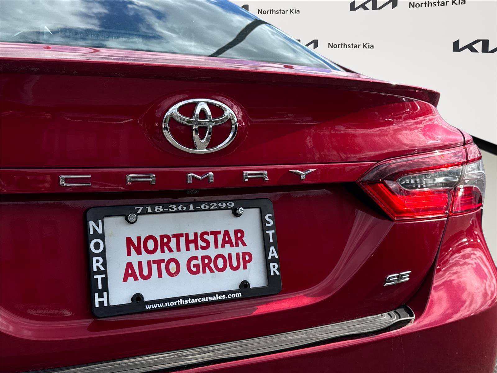 Used 2022 Toyota Camry SE w/ Audio Upgrade Package image 7