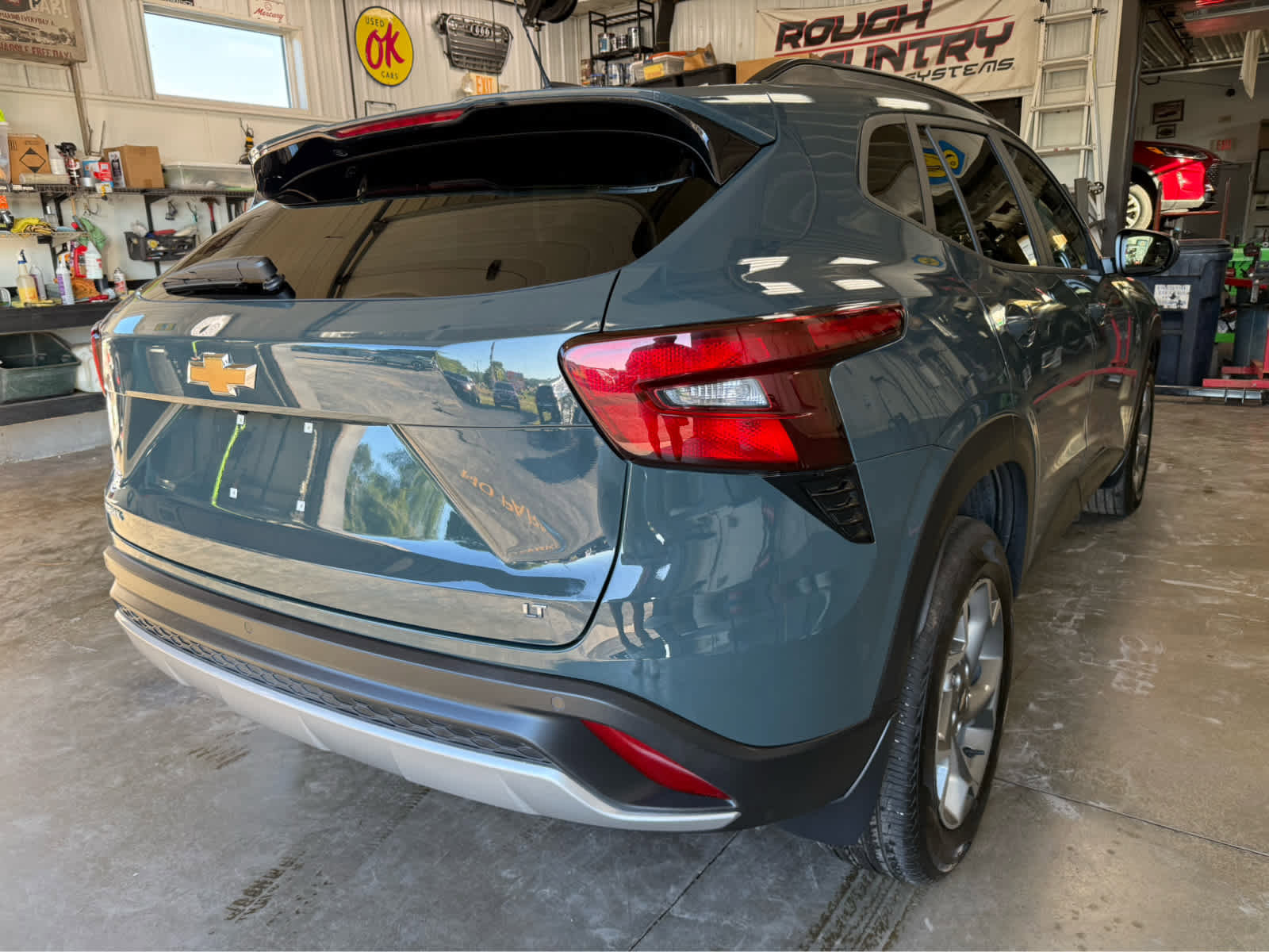 Used 2025 Chevrolet Trax LT w/ Driver Confidence Package image 6