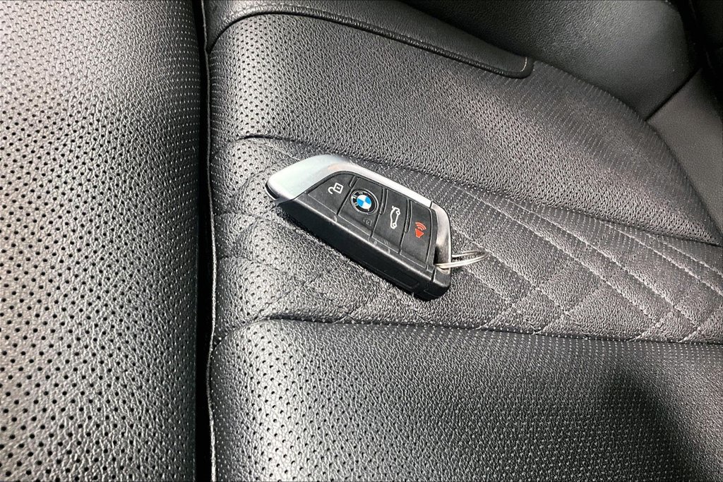 Used 2023 BMW 530i xDrive AWD/4WD image 10