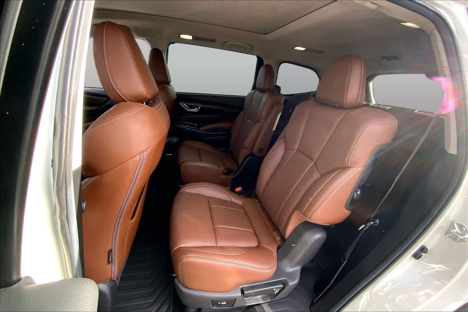 Used 2025 Subaru Ascent Touring AWD/4WD image 21