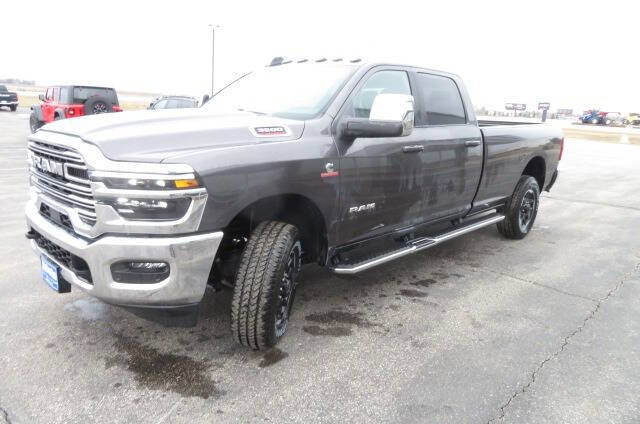 New 2026 RAM 3500 Laramie AWD/4WD image 6