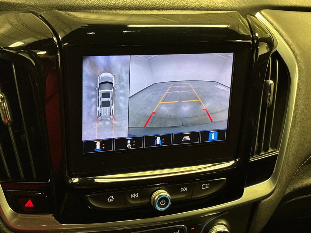 Used 2022 Chevrolet Traverse LT FWD image 39