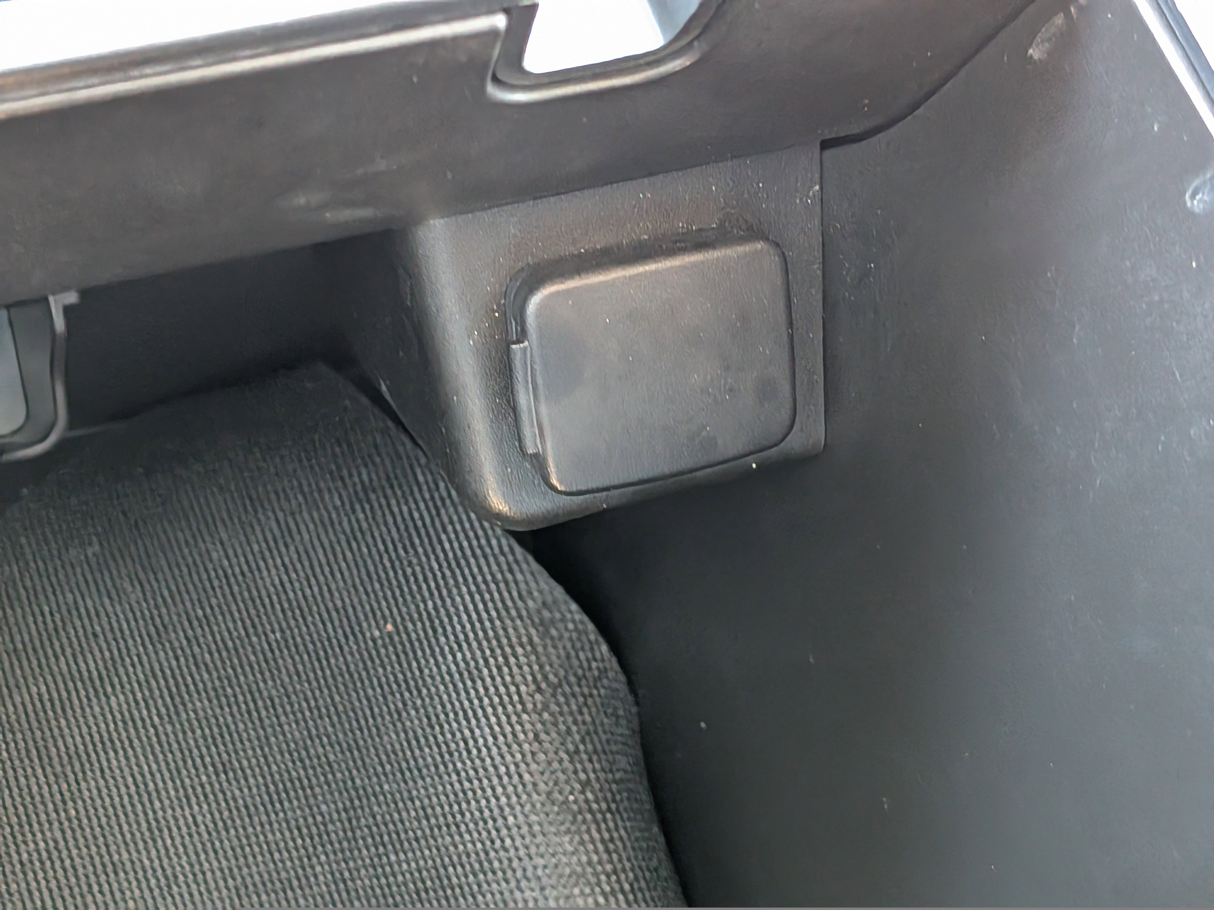 Used 2020 Ford Explorer Limited w/ Class III Trailer Tow Package image 33