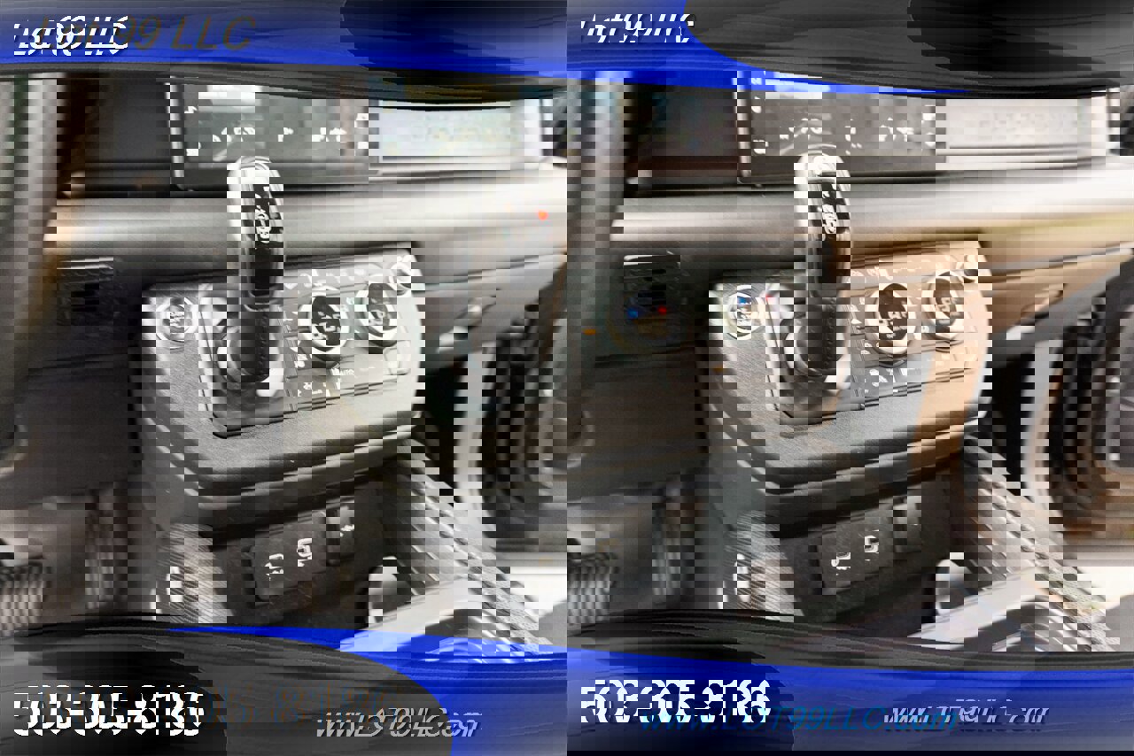 Used 2021 Land Rover Defender 110 X-Dynamic HSE AWD/4WD image 25