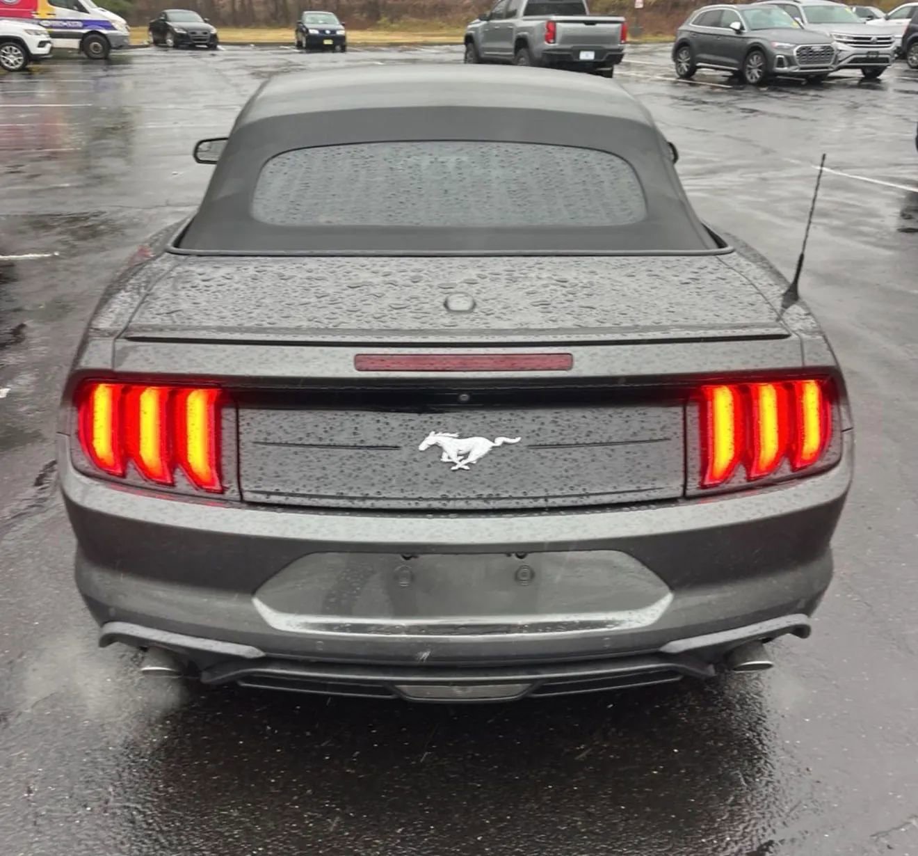 Used 2020 Ford Mustang Premium image 3