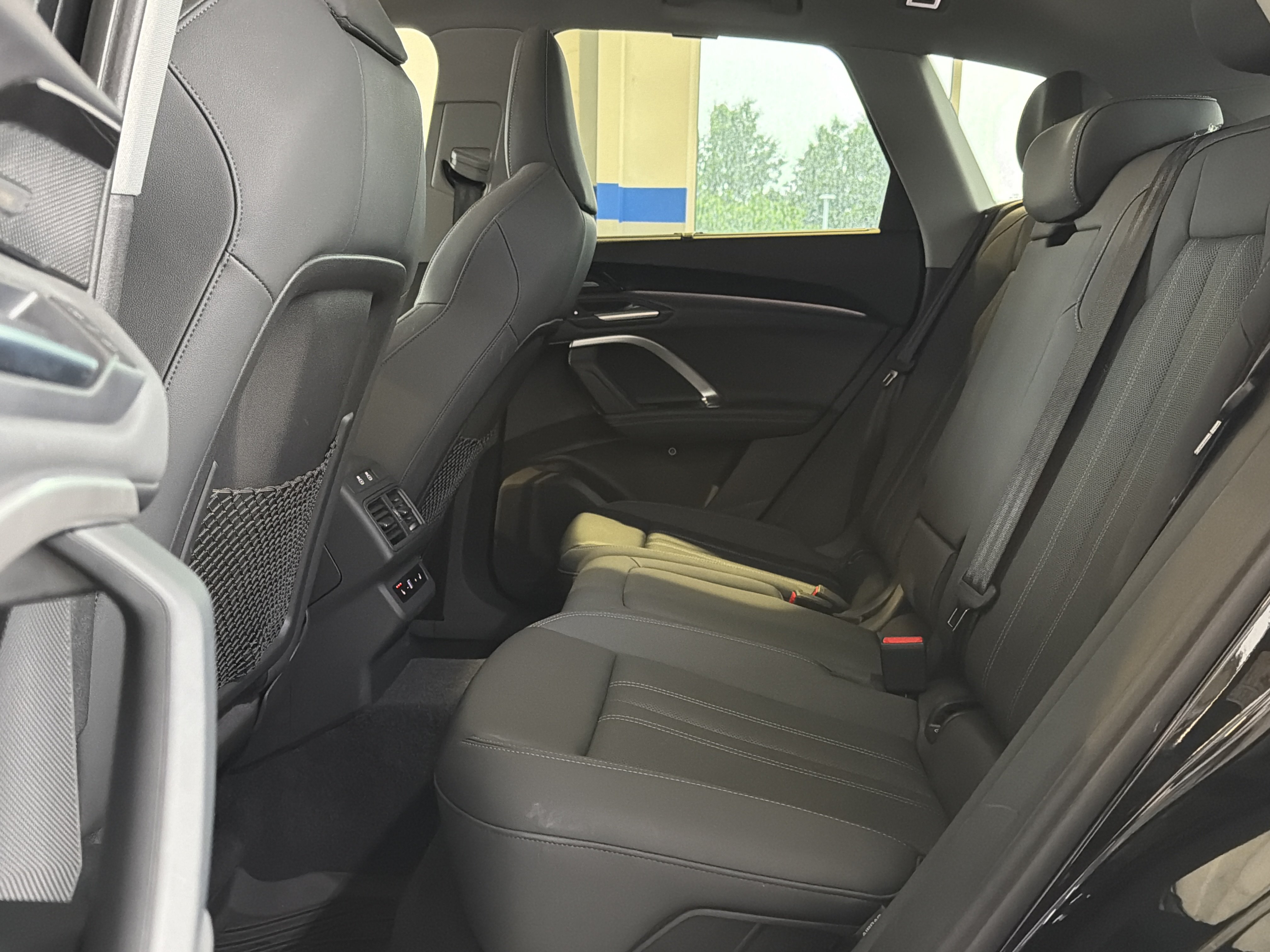 Used 2025 Audi Q5 Prestige AWD/4WD image 32