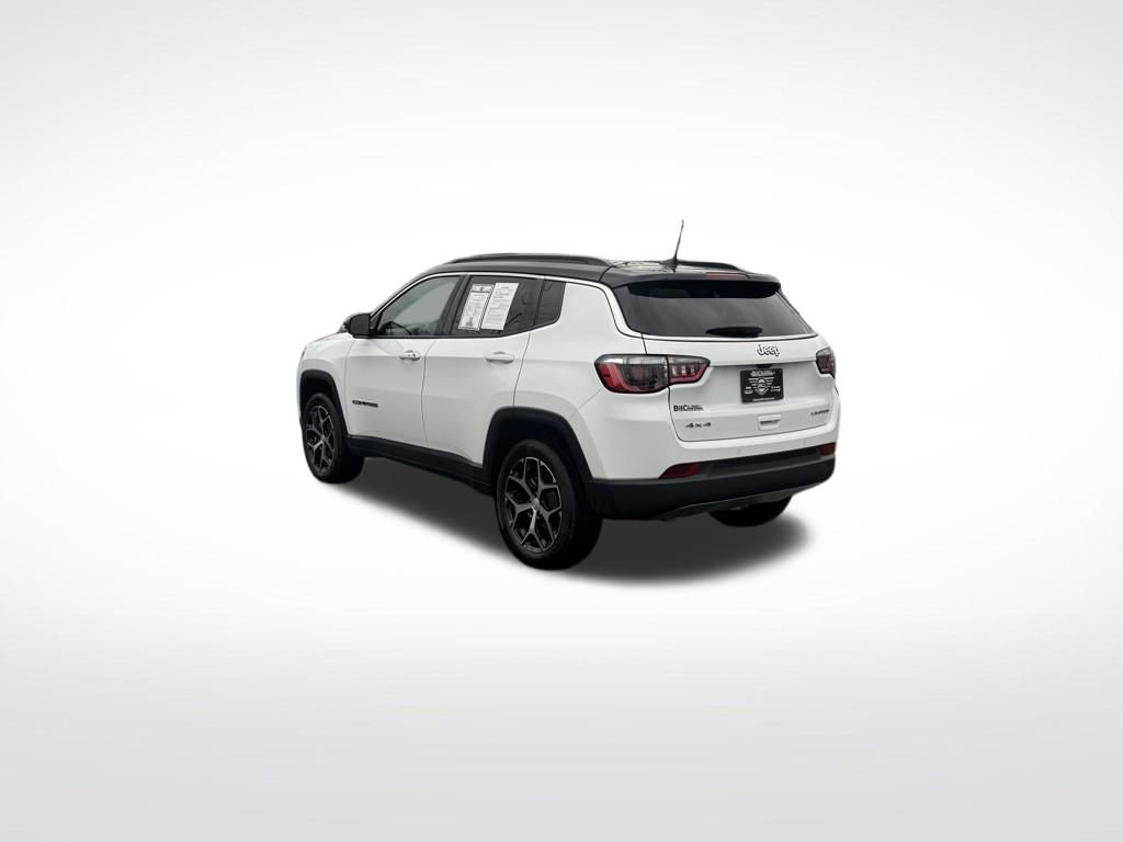 Used 2024 Jeep Compass Limited w/ Sun and Sound Group image 5