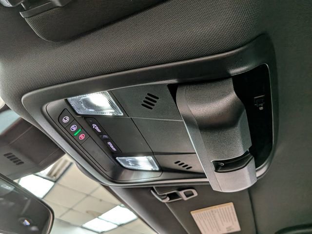 Used 2023 Chevrolet Equinox RS FWD image 30