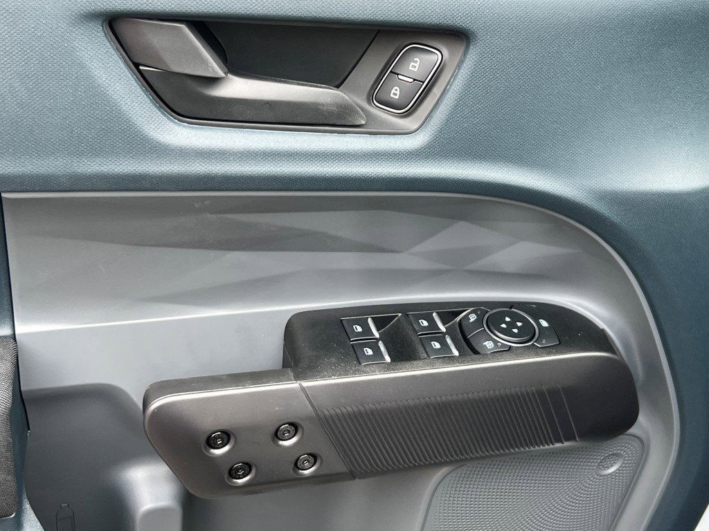 New 2025 Ford Maverick XL w/ Equipment Group 101A image 13