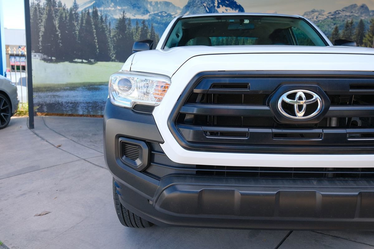 Used 2017 Toyota Tacoma SR RWD image 36