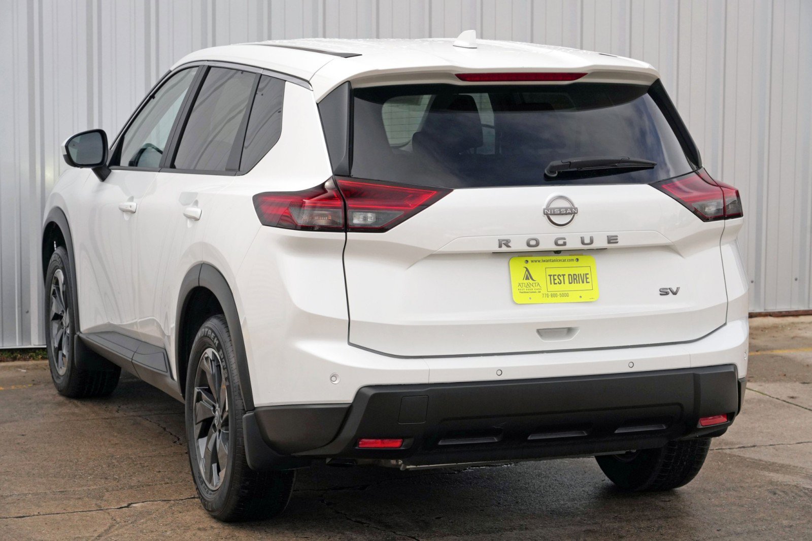 Used 2024 Nissan Rogue SV image 44