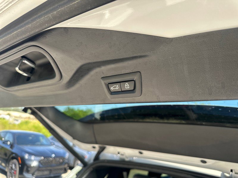 Used 2021 BMW X5 M50i image 14