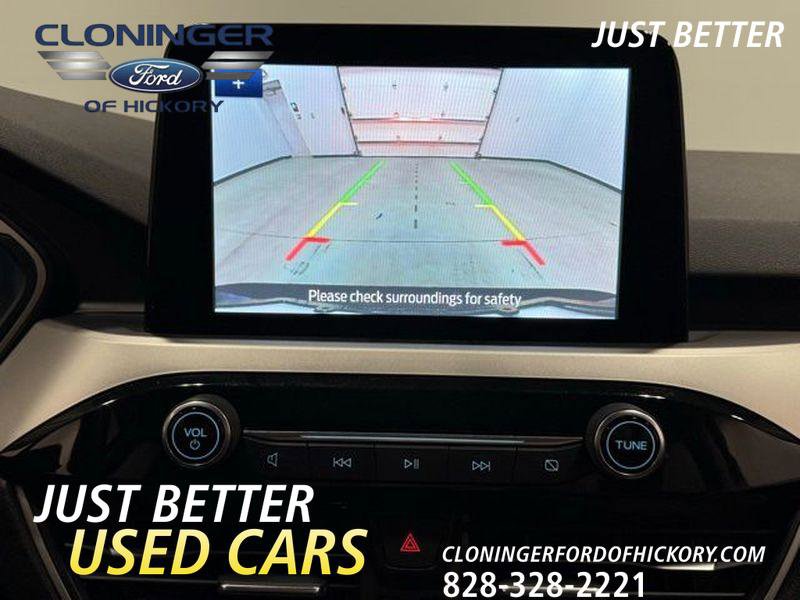 Used 2020 Ford Escape SE image 28