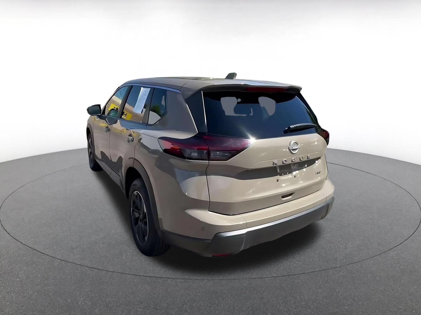 Used 2025 Nissan Rogue SV AWD/4WD image 10