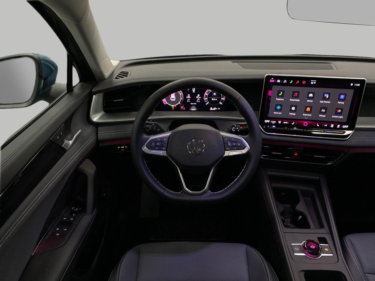 New 2026 Volkswagen Tiguan SE image 13