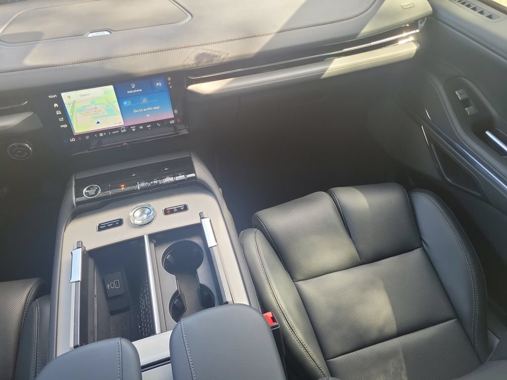 New 2025 Lincoln Navigator Reserve w/ Jet Appearance Package AWD/4WD image 11