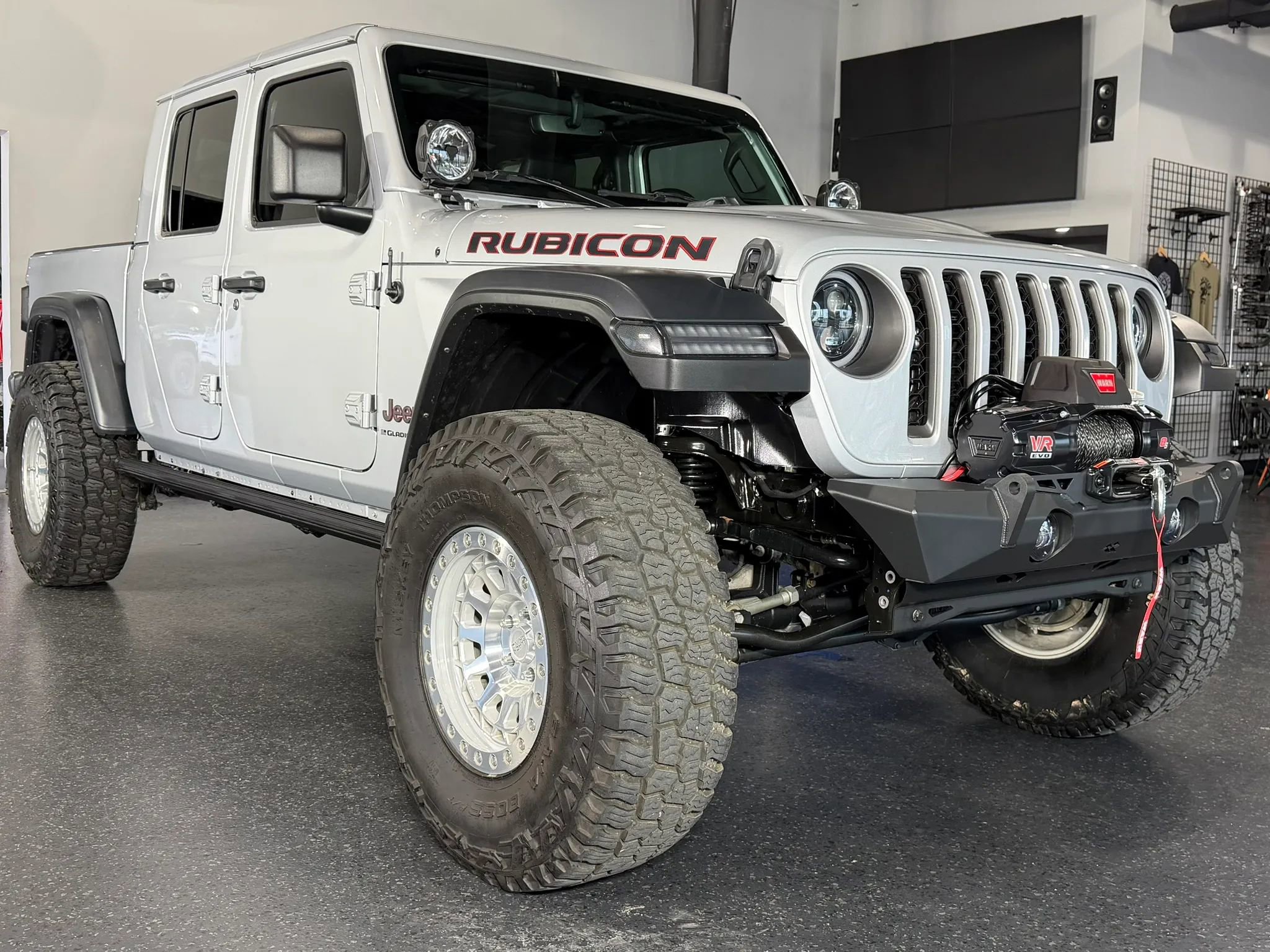 Used 2023 Jeep Gladiator Rubicon w/ Cold Weather Group AWD/4WD image 2