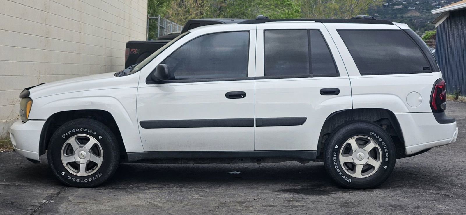 Used 2005 Chevrolet TrailBlazer LS w/ LS Preferred Equipment Group AWD/4WD image 2