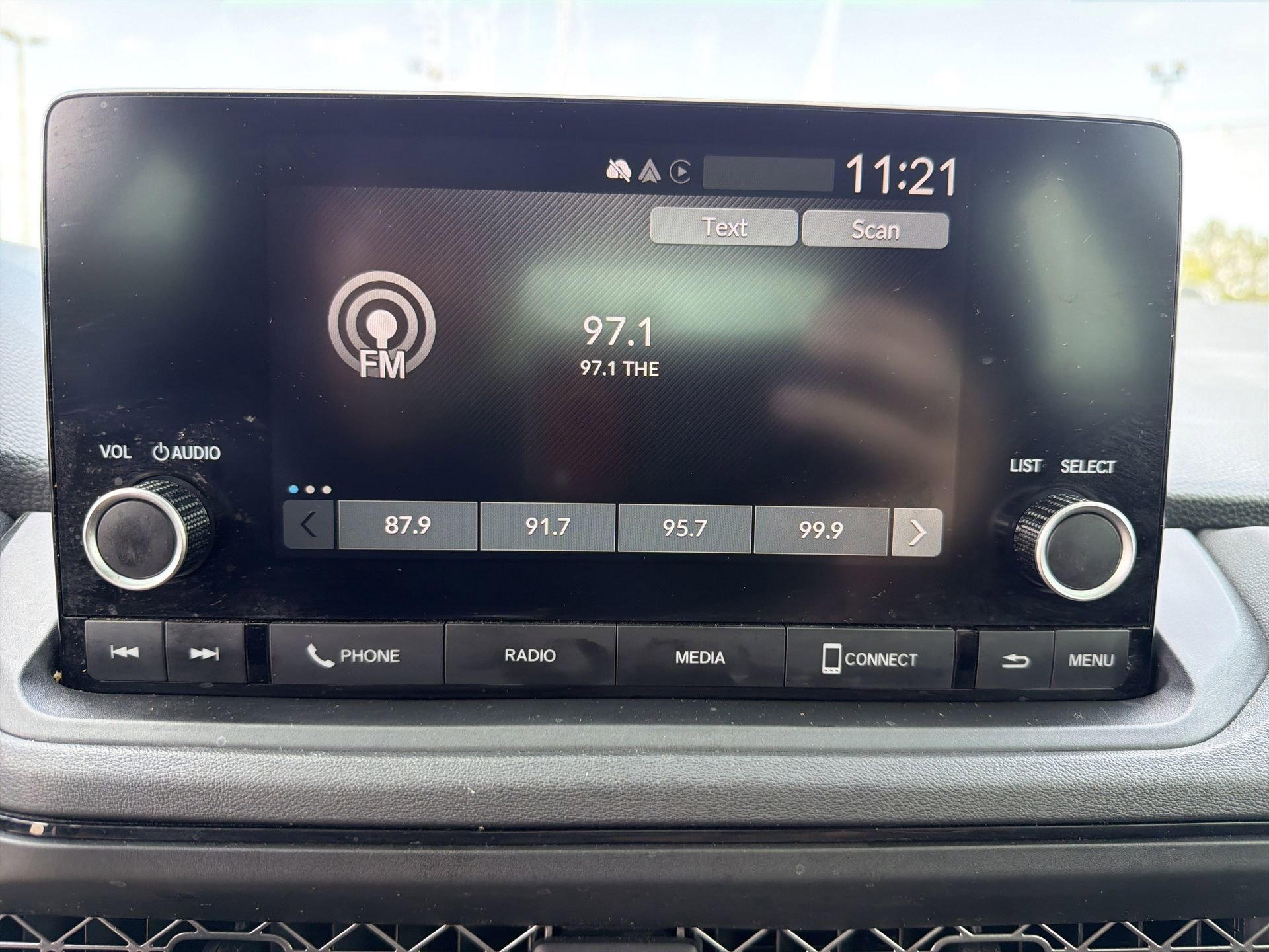 Used 2025 Honda Accord LX image 5