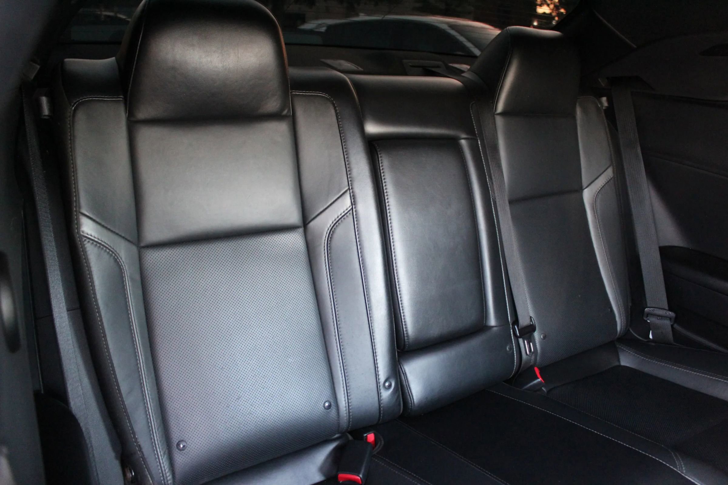 Used 2015 Dodge Challenger R/T Plus RWD image 26