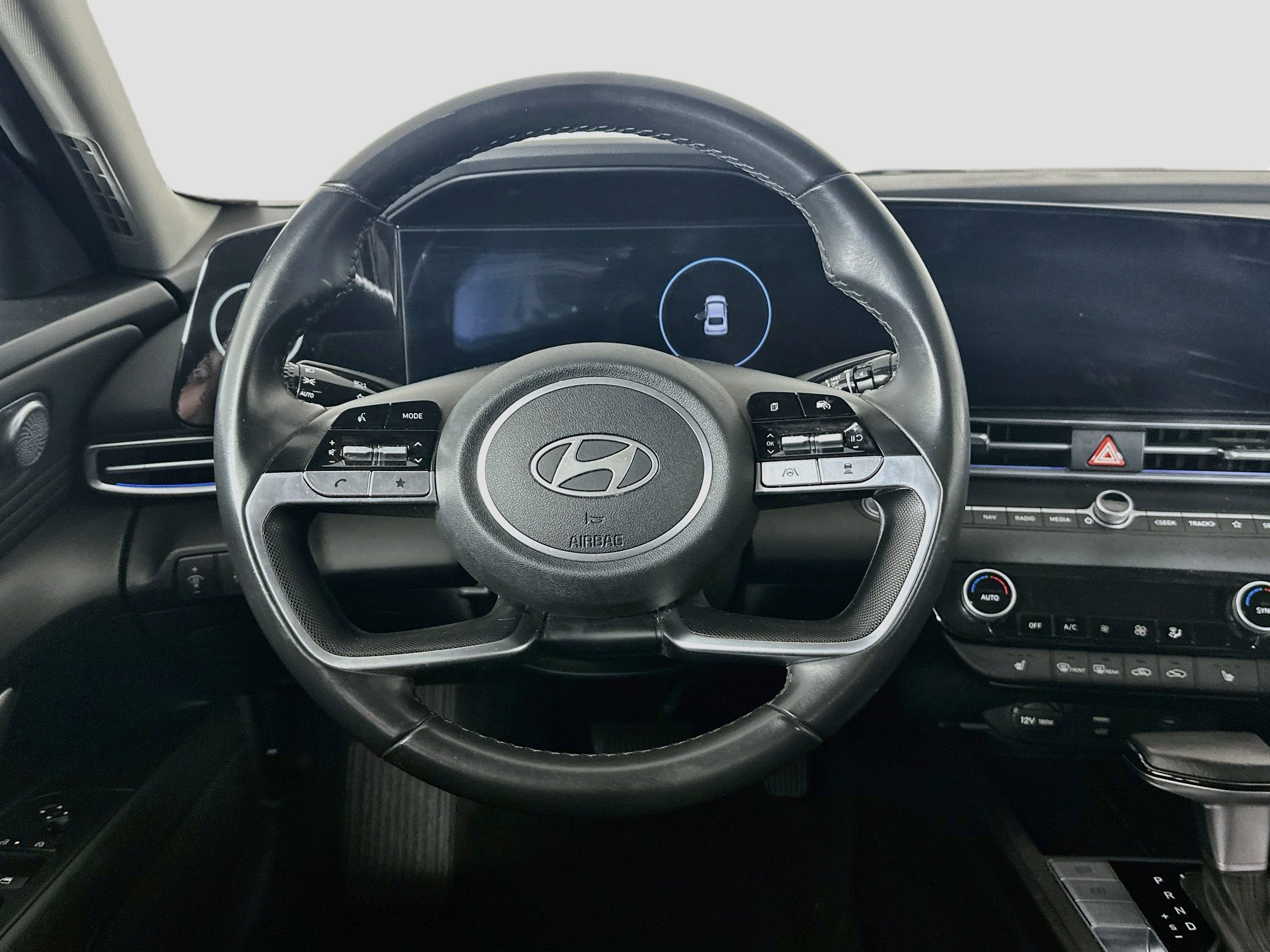 Used 2025 Hyundai Elantra SEL FWD image 18