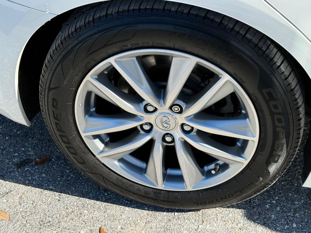 Used 2017 INFINITI Q50 3.0t Premium w/ 3.0T Premium Plus Package image 6