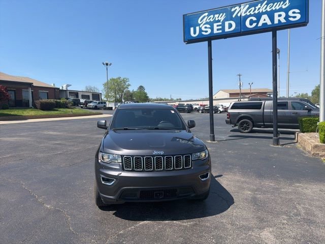 Used 2021 Jeep Grand Cherokee Laredo AWD/4WD image 2