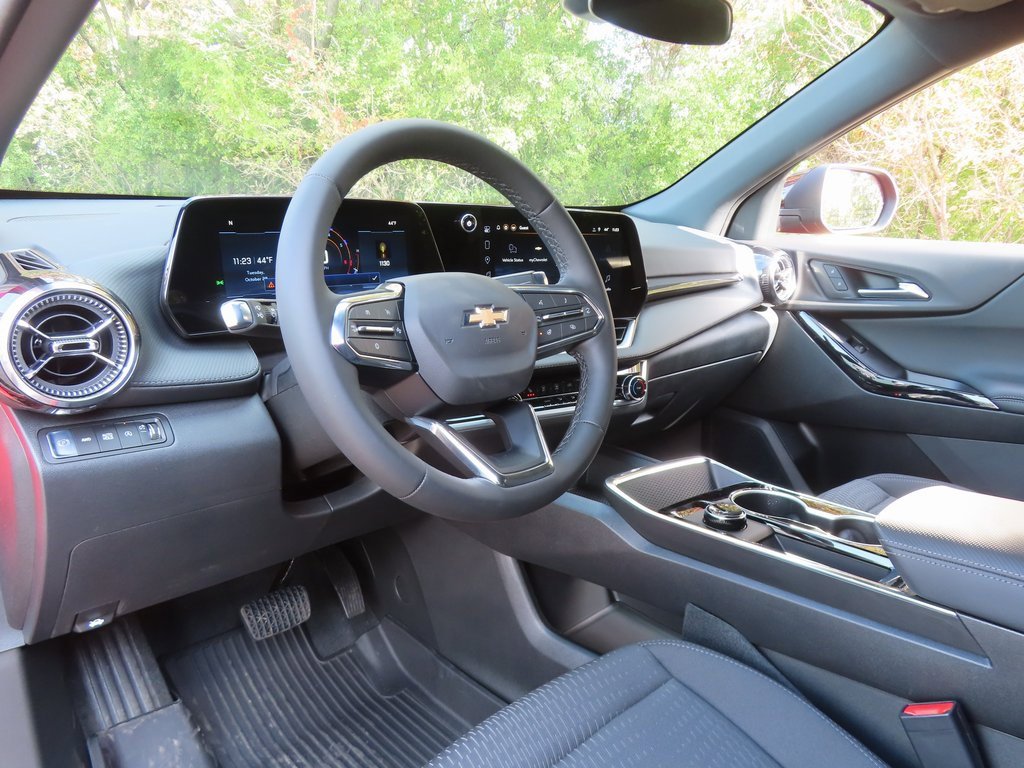 New 2026 Chevrolet Equinox LT w/ LPO, Floor Liner Package image 20