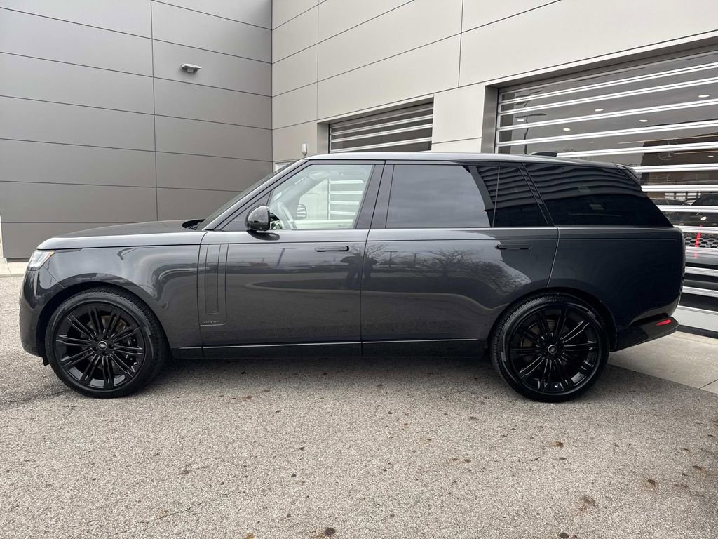 Certified 2024 Land Rover Range Rover Long Wheelbase Autobiography image 4