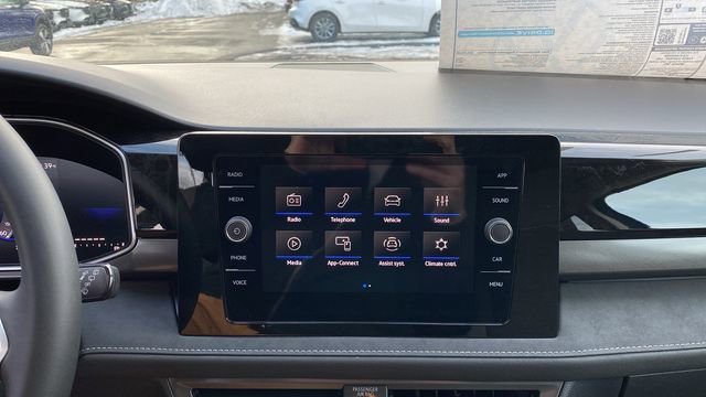 New 2026 Volkswagen Taos SE image 15