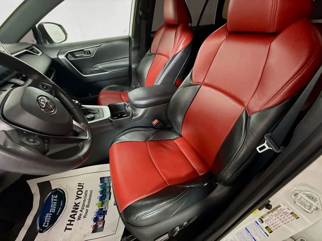 Used 2022 Toyota RAV4 SE image 19