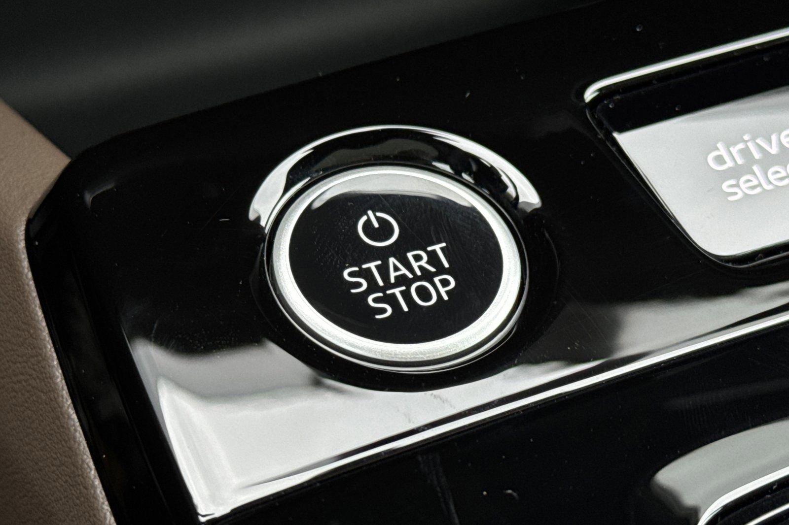 New 2025 Audi A6 e-tron Premium Plus image 19