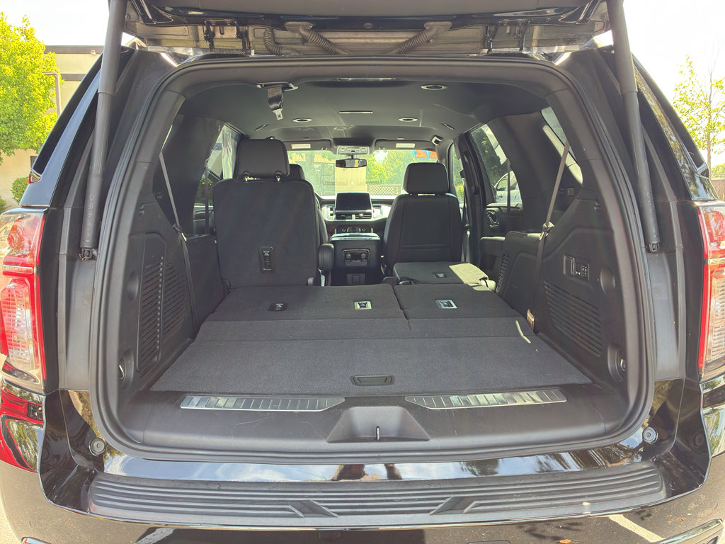 Used 2022 Chevrolet Tahoe Z71 w/ Luxury Package AWD/4WD image 36