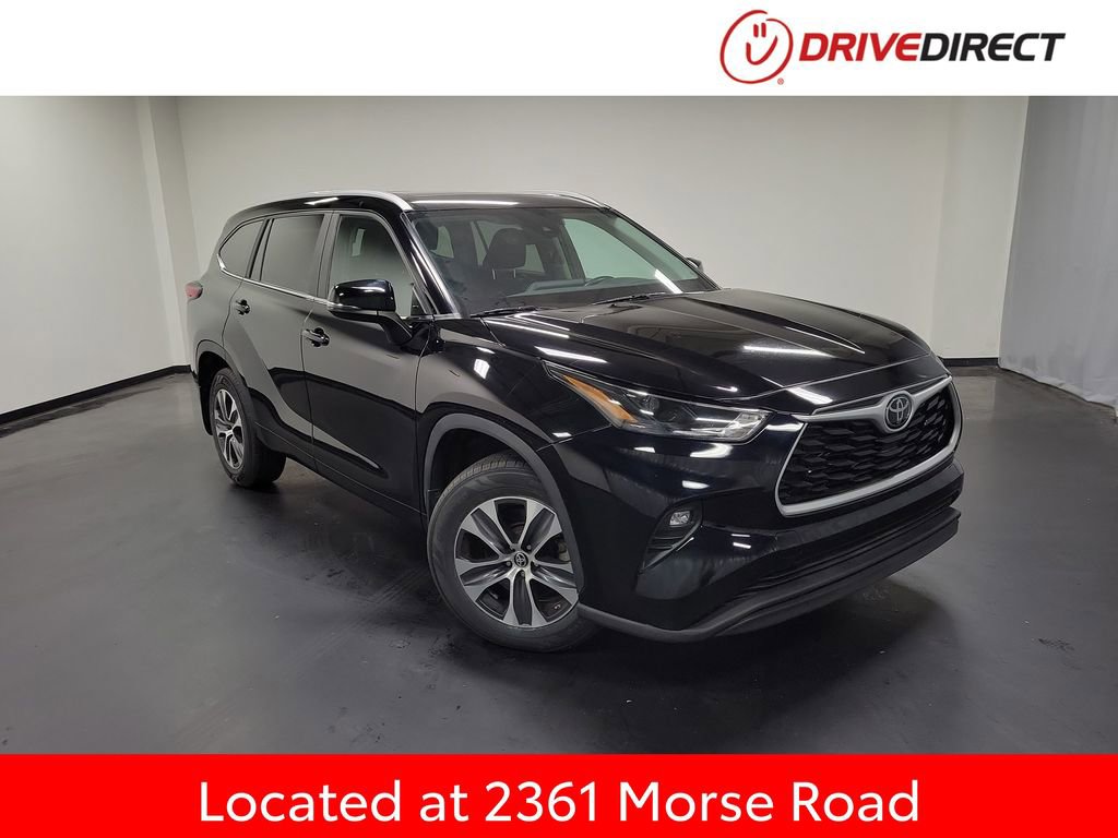 Used 2023 Toyota Highlander XLE AWD/4WD video 1