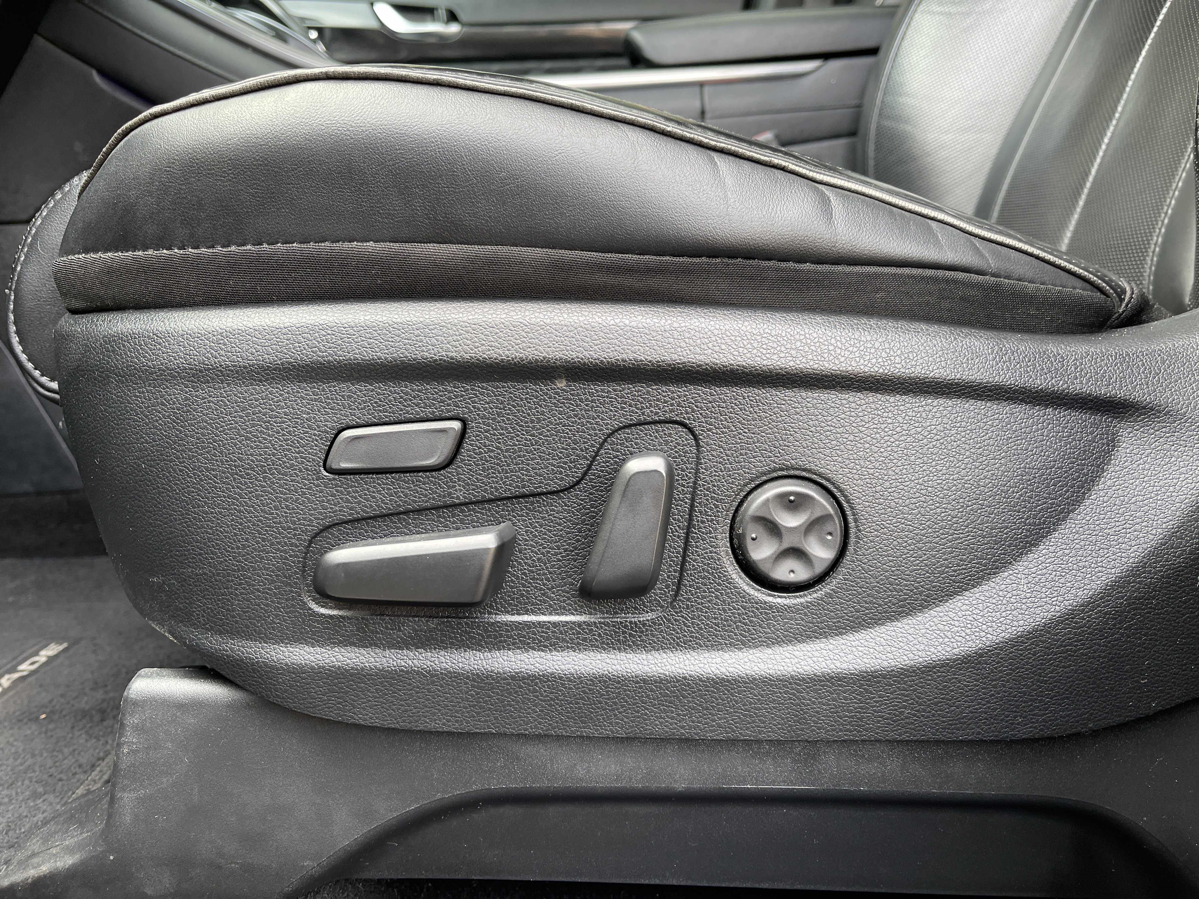 Used 2021 Hyundai Palisade Calligraphy image 17