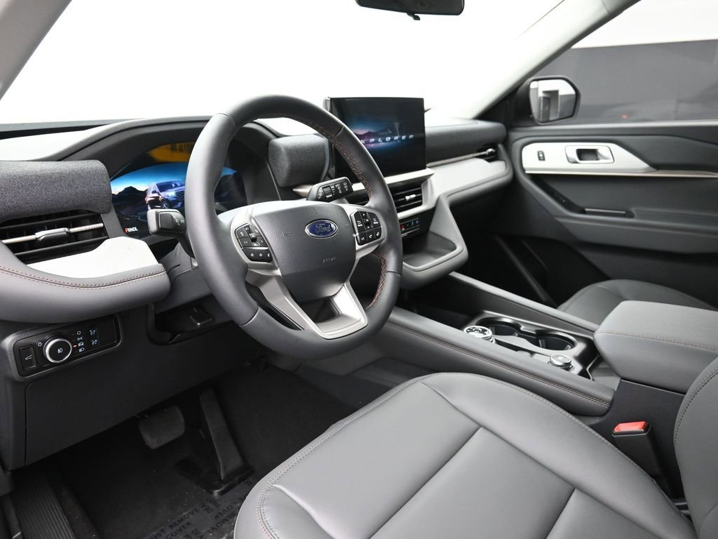 New 2026 Ford Explorer Active w/ Active Comfort Package RWD image 18