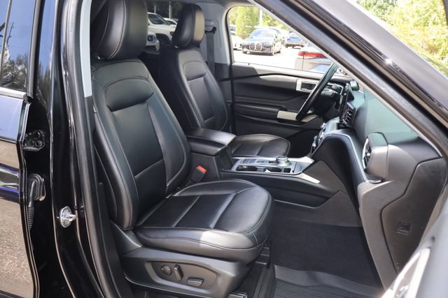 Used 2021 Ford Explorer XLT w/ Equipment Group 202A RWD image 22