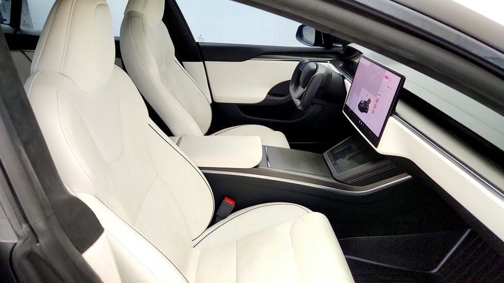 Used 2022 Tesla Model S Plaid AWD/4WD image 25