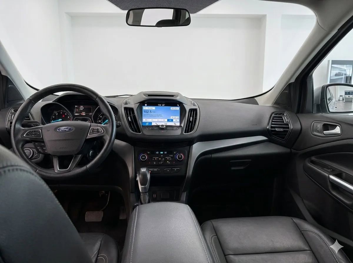 Used 2018 Ford Escape SEL image 5