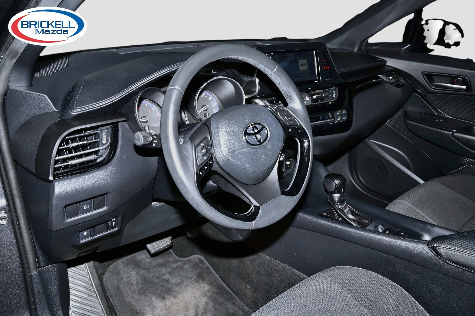 Used 2018 Toyota C-HR XLE FWD image 28