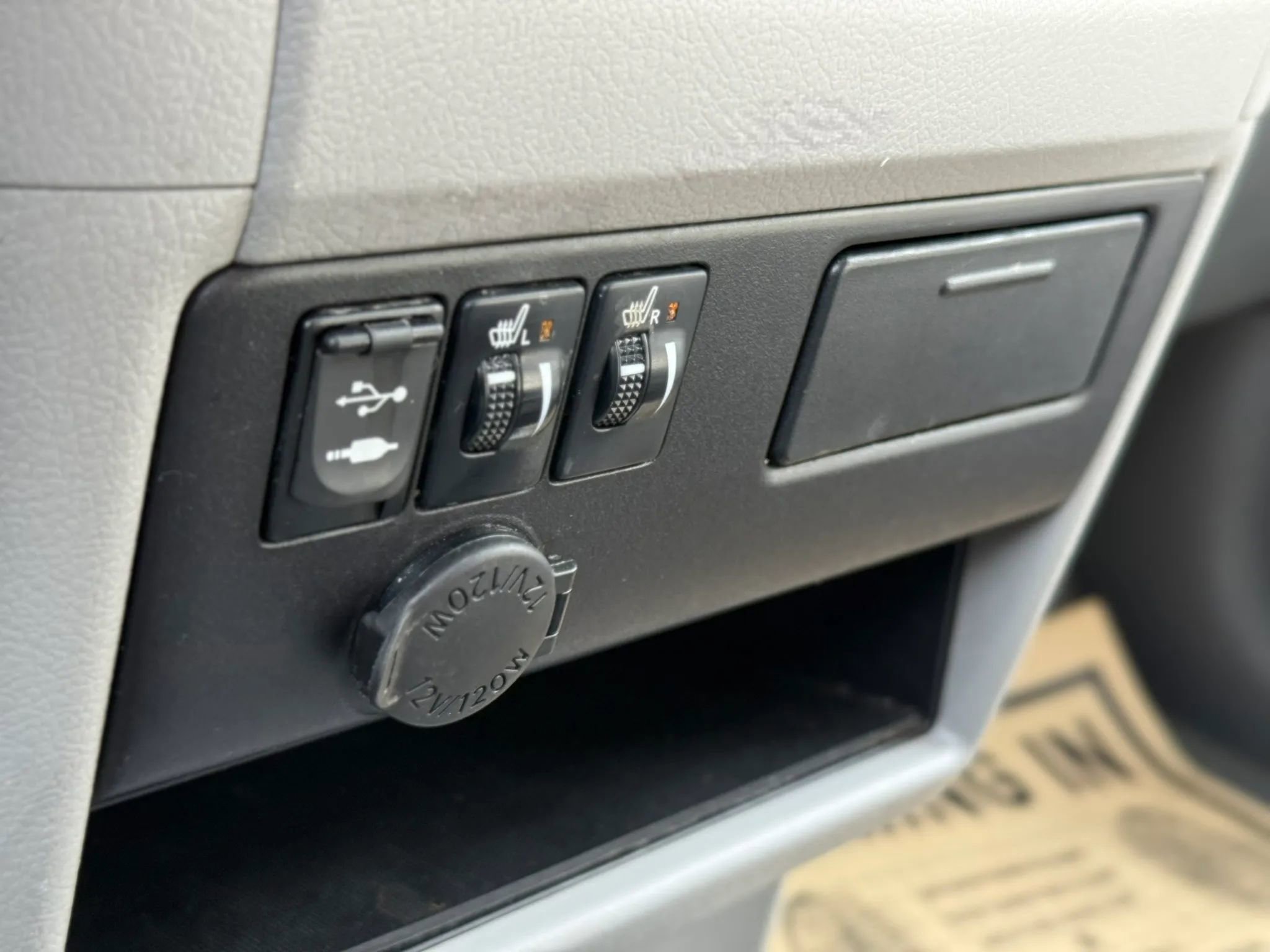 Used 2015 Toyota Sienna XLE w/ XLE Navigation Package AWD/4WD image 13