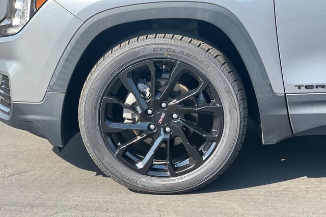 Used 2023 GMC Terrain SLE w/ Elevation Edition image 36