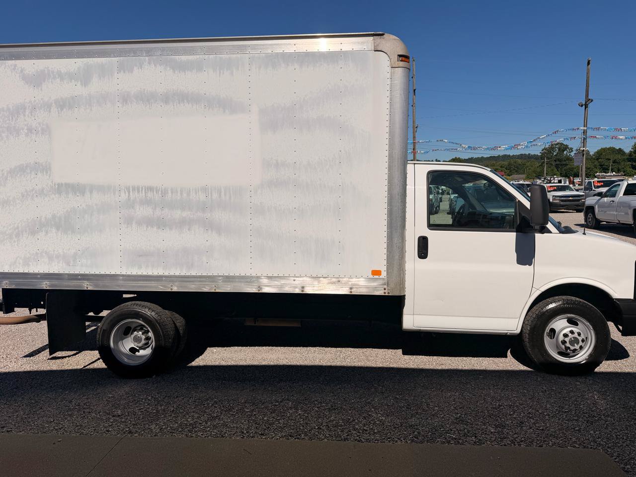 Used 2008 Chevrolet Express 3500 RWD image 2