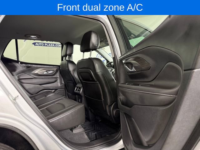 Used 2022 GMC Terrain SLT image 17