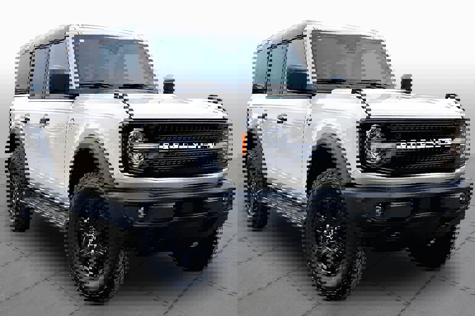 Certified 2025 Ford Bronco Outer Banks w/ Black Appearance Package image 3