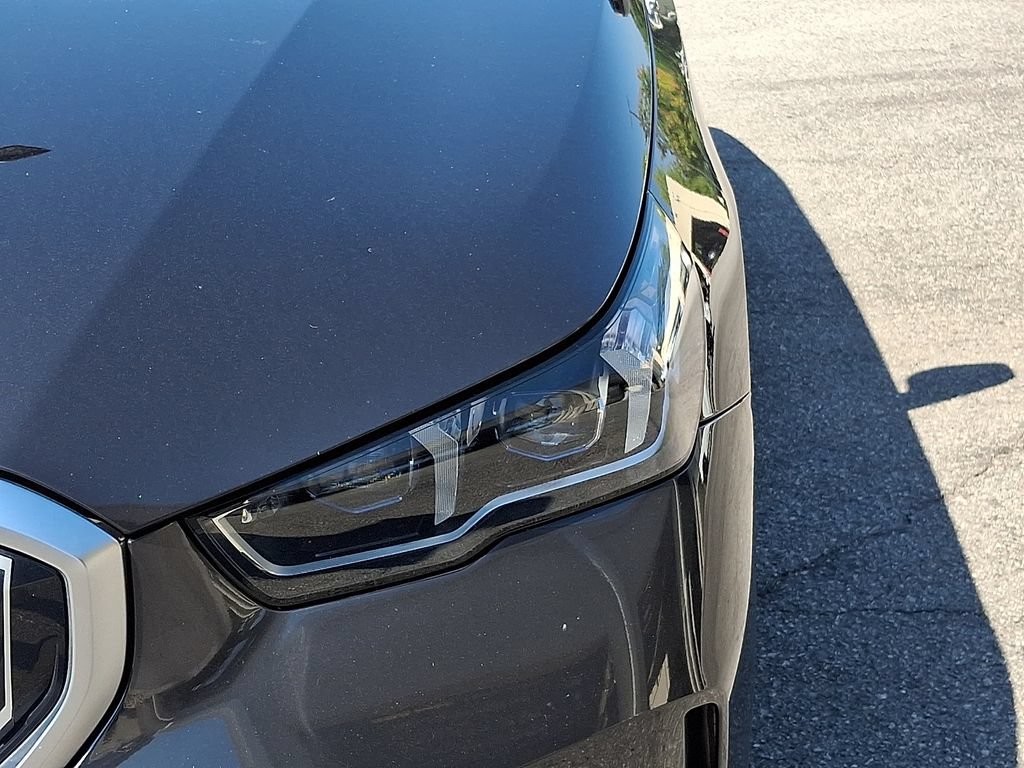Used 2025 BMW i5 eDrive40i RWD image 9