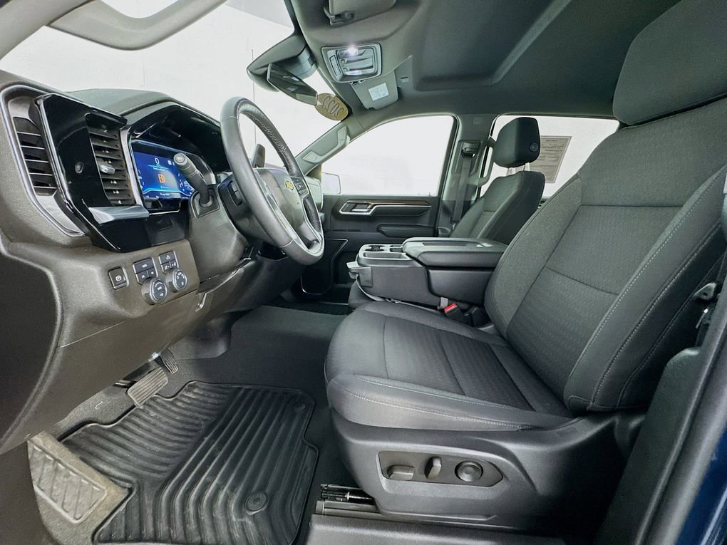 Used 2022 Chevrolet Silverado 1500 LT AWD/4WD image 15