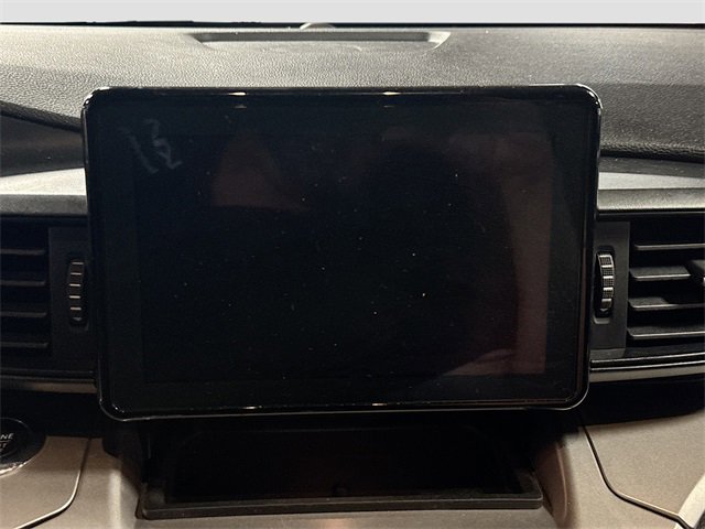Used 2022 Ford Explorer XLT image 12