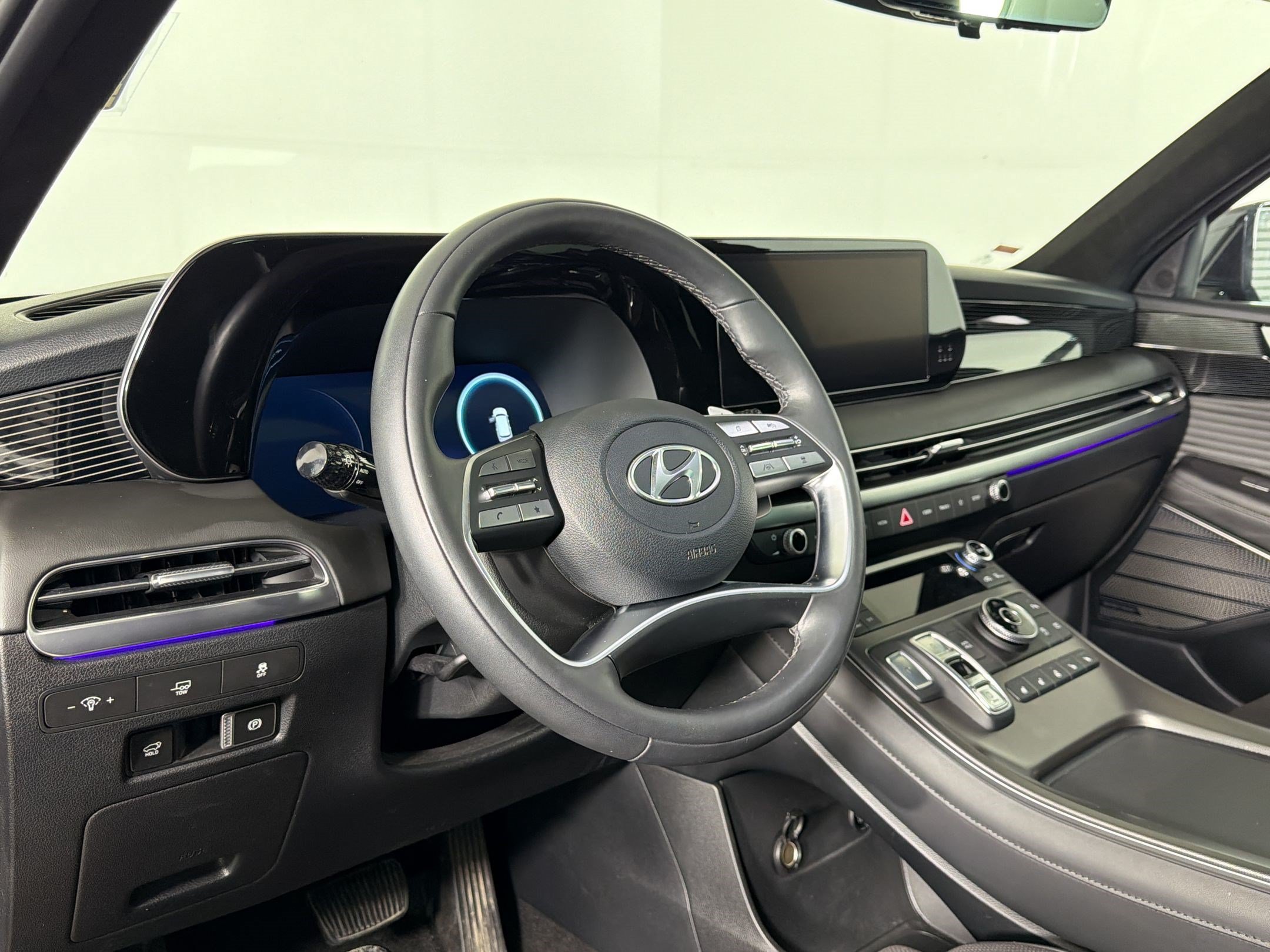 Used 2025 Hyundai Palisade Calligraphy AWD/4WD image 3