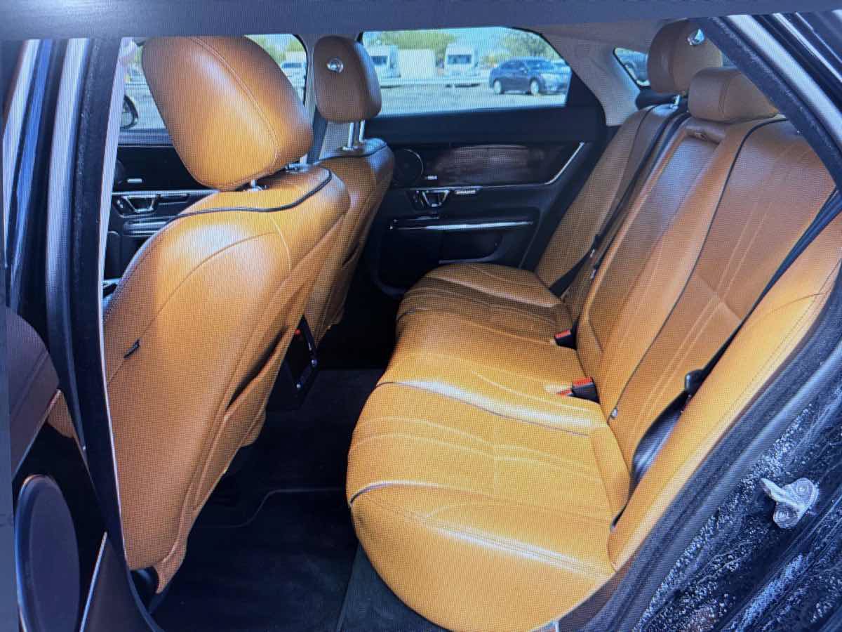 Used 2016 Jaguar XJ R-Sport RWD image 11